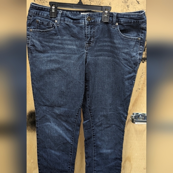 NWOT TORRID Boyfriend Denim Jeans Size 14R - Picture 2 of 7